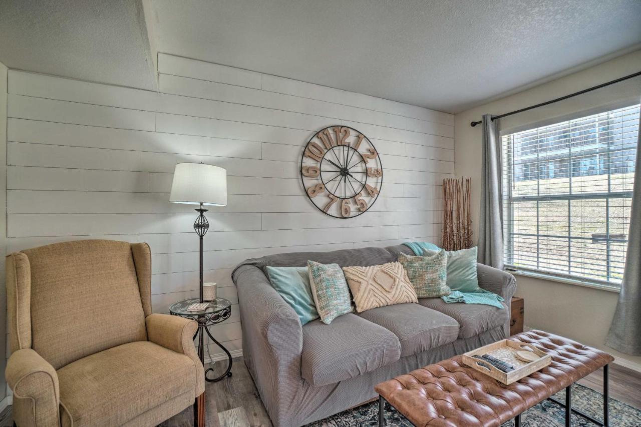Centrally Located Branson Condo With Pool And Marina! Esterno foto